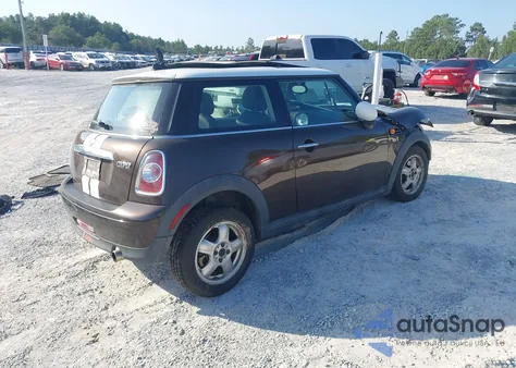 2011 Mini Cooper из США, поврежденный, VIN WMWSU3C55BT097359